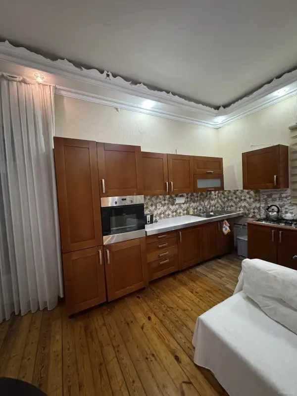 Kirayə verilir 5 otaqlı həyət evi 200 m²