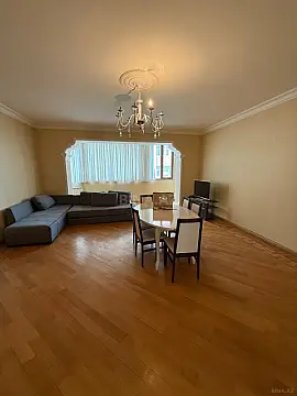 Kirayə verilir 4 otaqlı mənzil 120 m² — Bakı, Nizami 4 otaq 120.00 m²