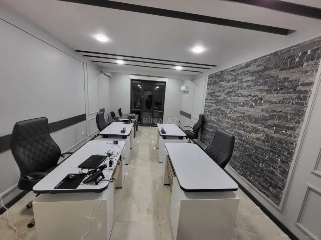 Kirayə verilir 5 otaqlı ofis 220 m²