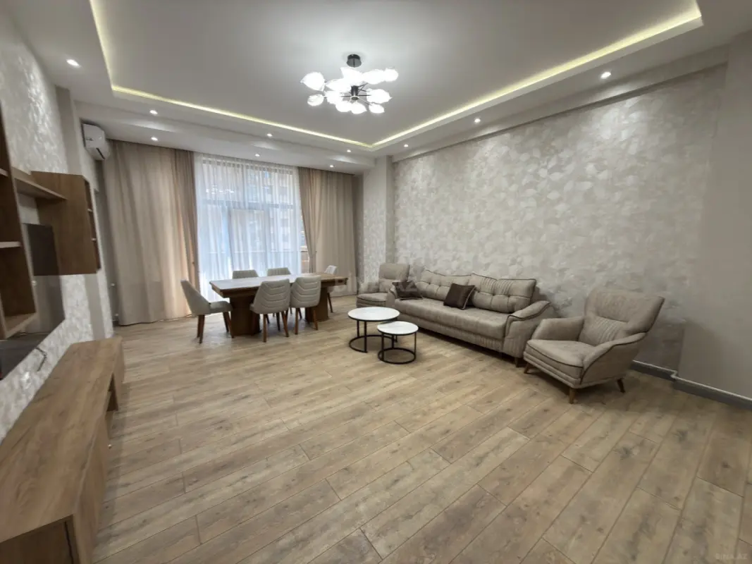 Kirayə verilir 2 otaqlı mənzil 90 m²