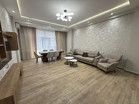 Kirayə verilir 2 otaqlı mənzil 90 m² — Bakı 2 otaq 90.00 m²