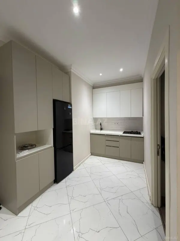 Kirayə verilir 2 otaqlı mənzil 65 m²