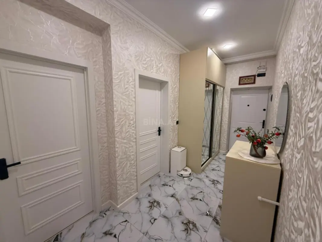 Satılır 2 otaqlı mənzil 56 m²