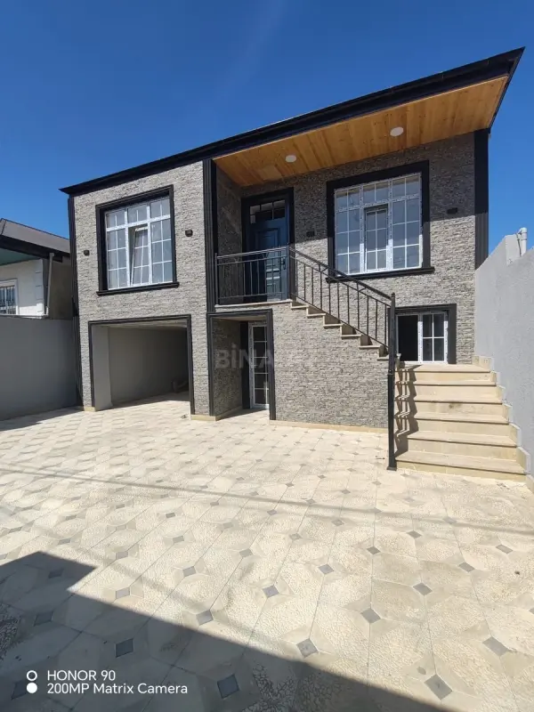 Satılır 3 otaqlı həyət evi 140 m²