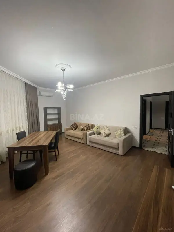 Kirayə verilir 2 otaqlı mənzil 85 m²