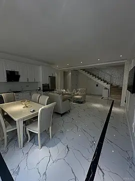 Kirayə verilir 4 otaqlı mənzil 245 m² — Bakı 4 otaq 245.00 m²