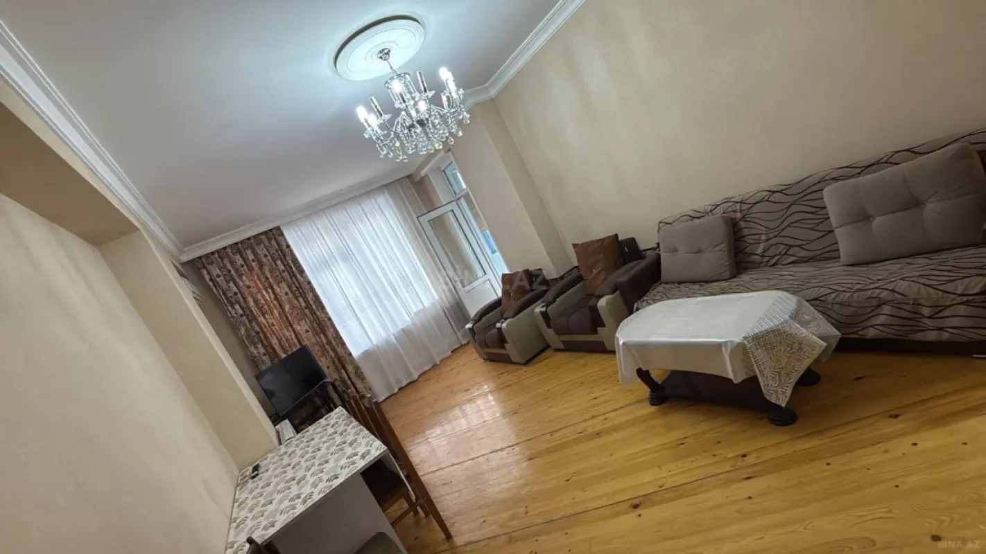 Kirayə verilir 2 otaqlı mənzil 60 m²