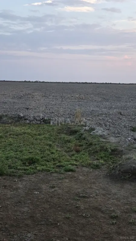 Satılır torpaq sahəsi 15000 m²