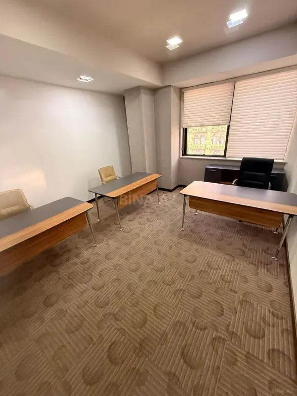 Kirayə verilir 4 otaqlı ofis 180 m²