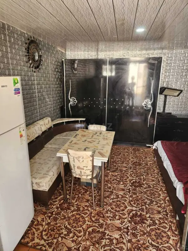 Kirayə verilir 1 otaqlı həyət evi 20 m²