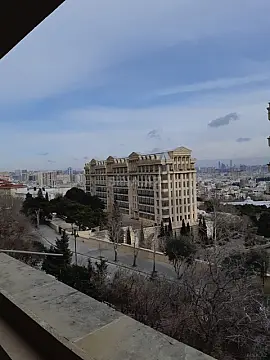 Kirayə verilir 2 otaqlı mənzil 70 m² — Bakı 2 otaq 70.00 m²