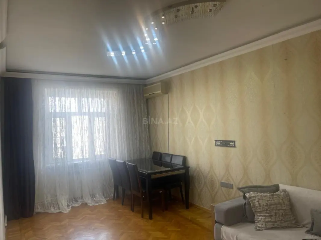 Satılır 4 otaqlı mənzil 100 m²