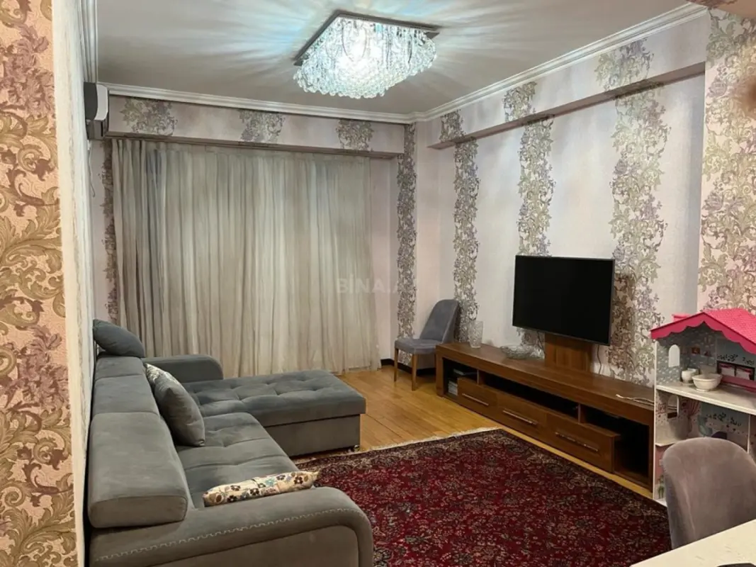 Satılır 2 otaqlı mənzil 70 m²
