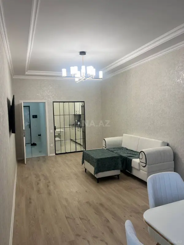 Kirayə verilir 2 otaqlı mənzil 70 m²