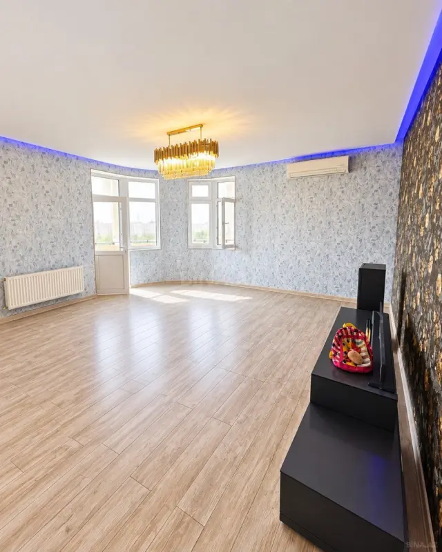 Satılır 3 otaqlı mənzil 110 m²