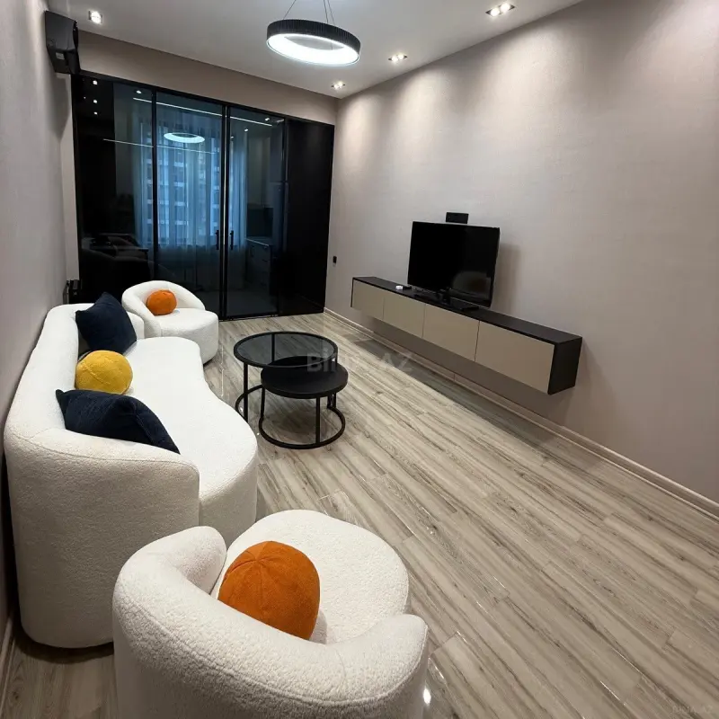 Satılır 2 otaqlı mənzil 55 m²