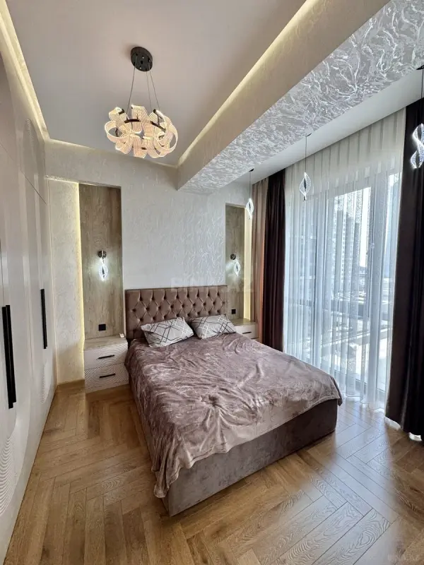 Kirayə verilir 2 otaqlı mənzil 79 m²