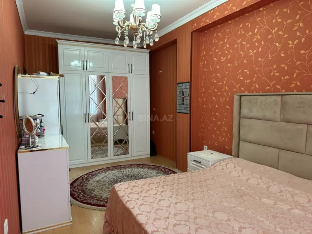 Satılır 3 otaqlı mənzil 117 m²