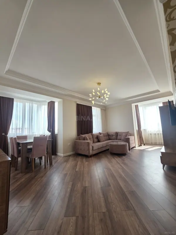 Satılır 3 otaqlı mənzil 116 m²