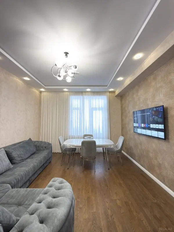 Kirayə verilir 2 otaqlı mənzil 80 m²