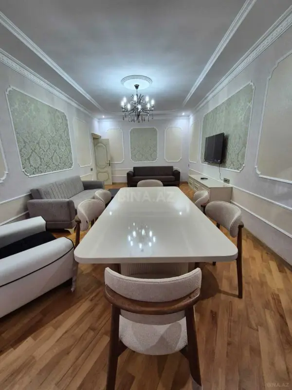 Kirayə verilir 2 otaqlı mənzil 115 m²