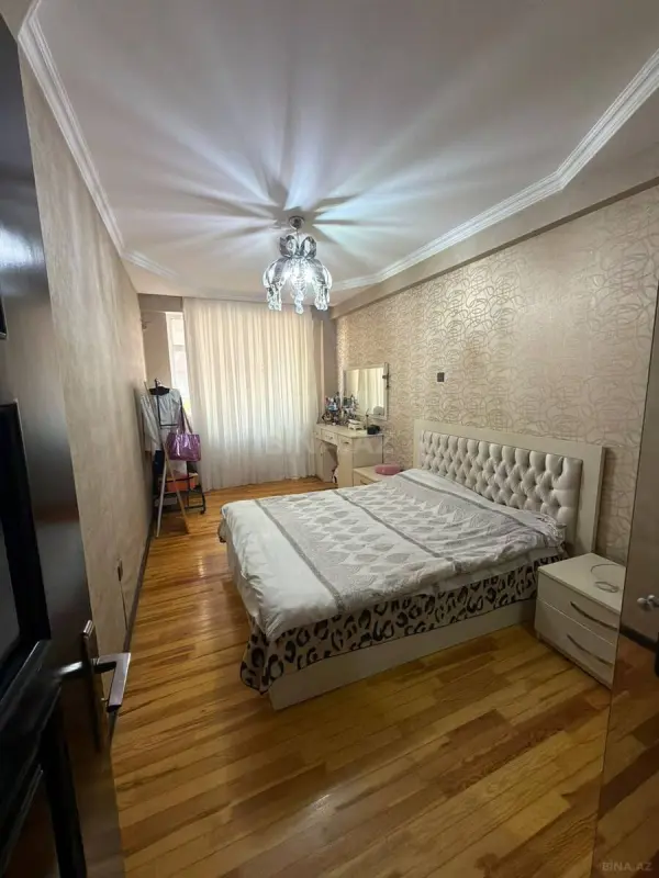 Satılır 3 otaqlı mənzil 115 m²