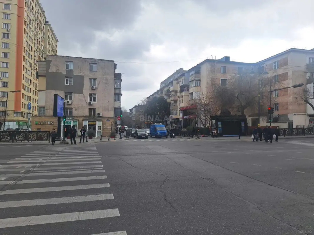 Kirayə verilir 3 otaqlı ofis 80 m²