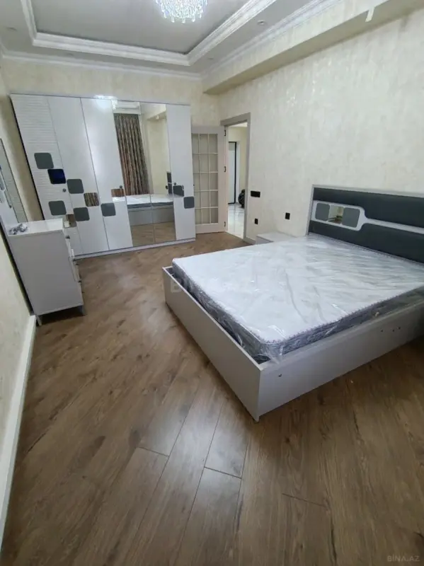 Kirayə verilir 2 otaqlı mənzil 80 m²