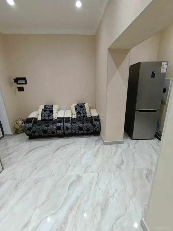 Kirayə verilir 2 otaqlı mənzil 74 m²