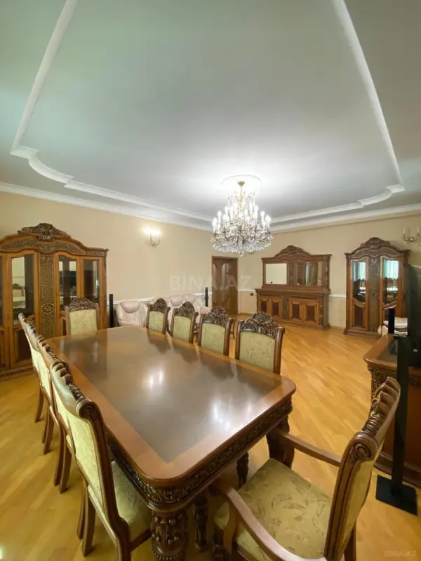 Kirayə verilir 4 otaqlı mənzil 175 m²