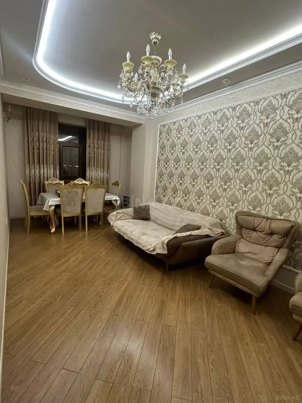 Satılır 2 otaqlı mənzil 78 m²