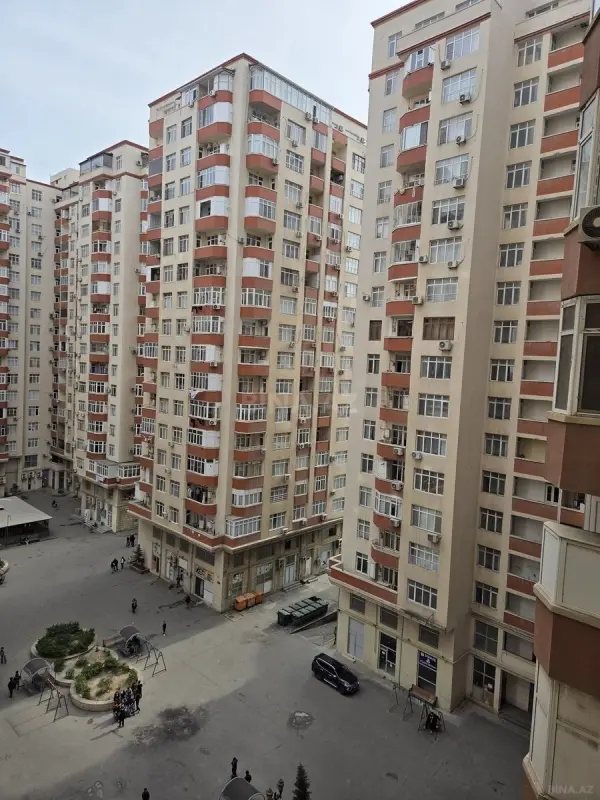 Satılır 3 otaqlı mənzil 104 m²