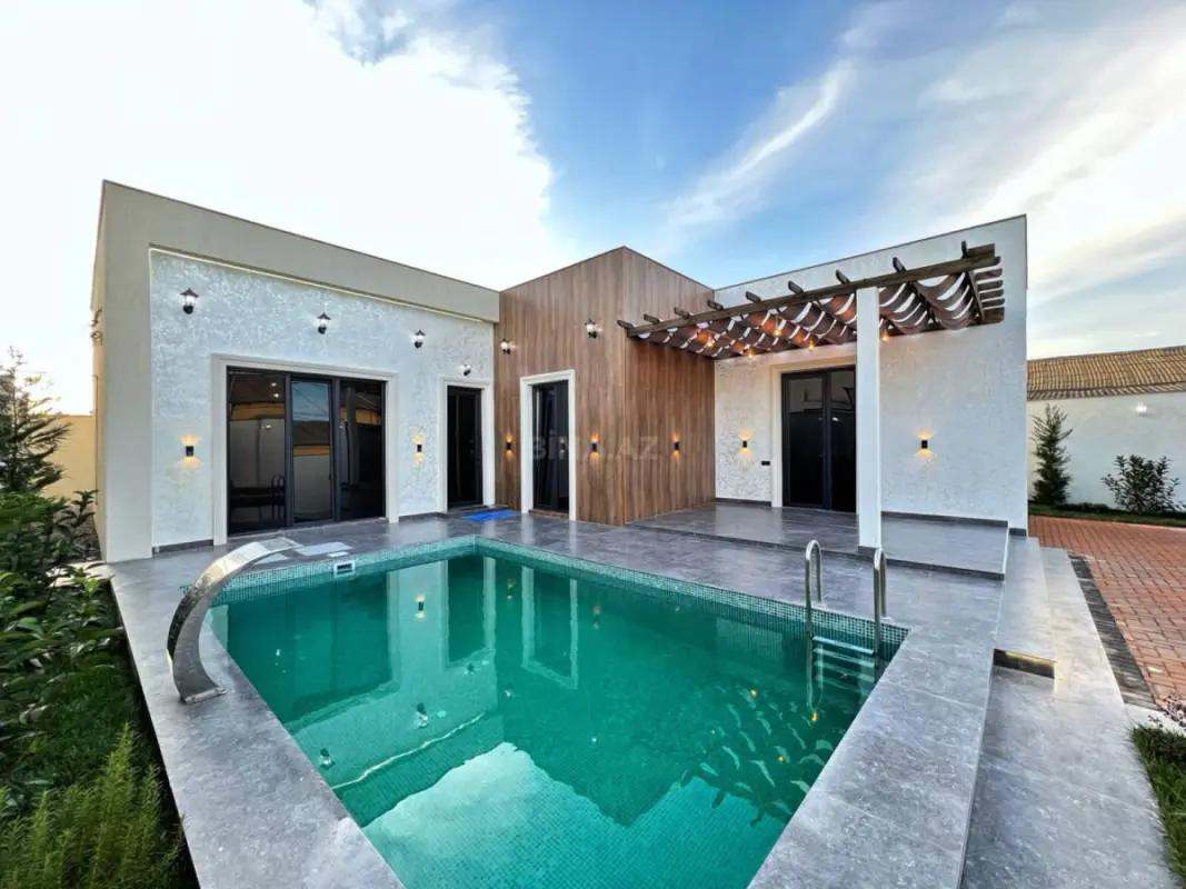 Satılır 4 otaqlı həyət evi 160 m²
