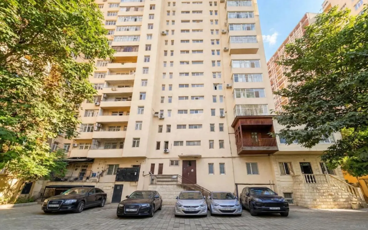 Satılır 3 otaqlı mənzil 101 m²