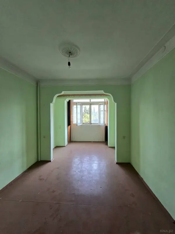 Satılır 4 otaqlı mənzil 100 m²