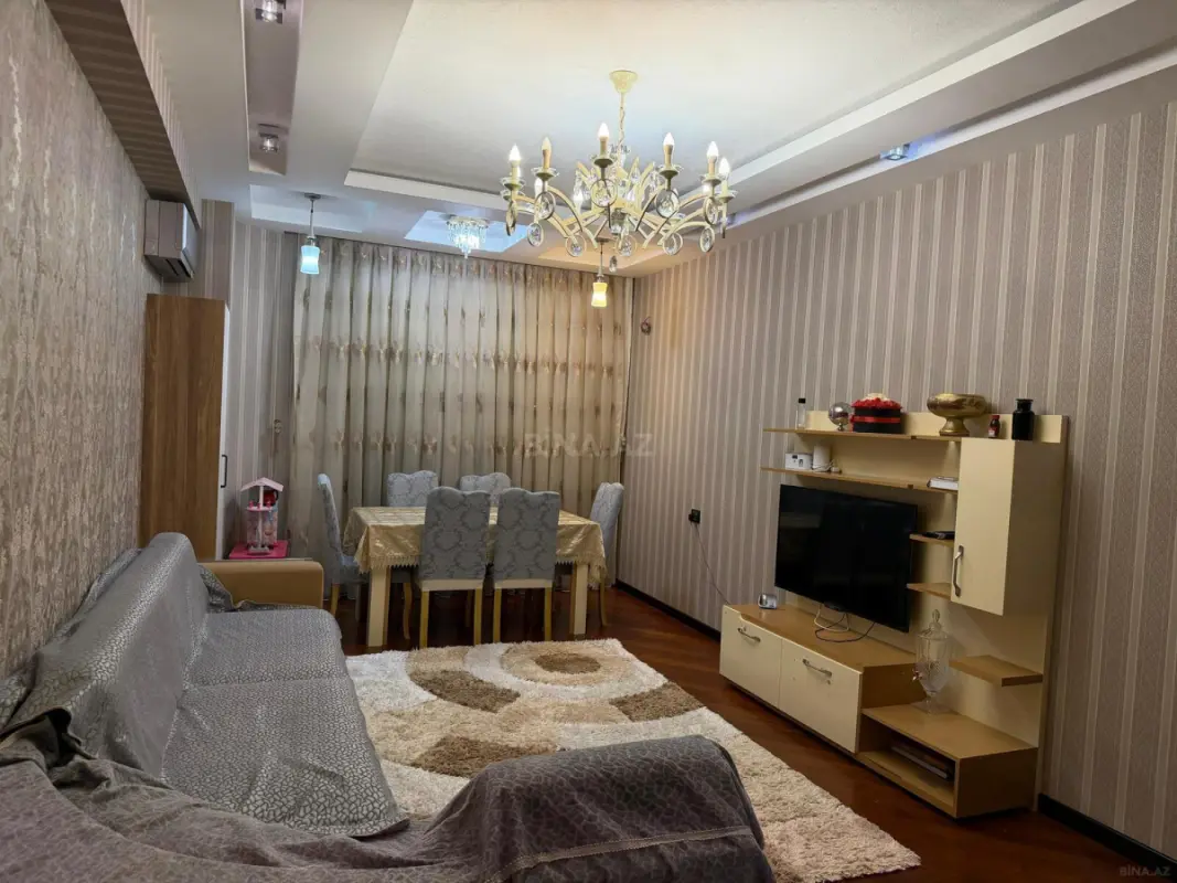 Satılır 3 otaqlı mənzil 138 m²