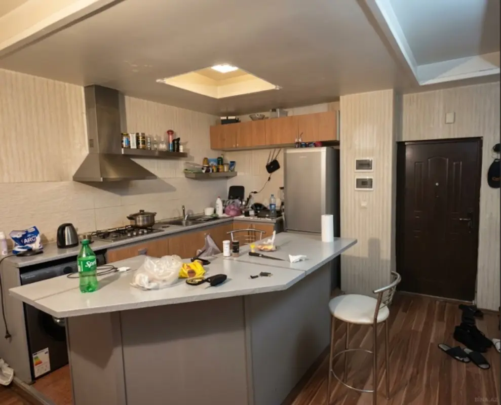Satılır 2 otaqlı mənzil 63 m²