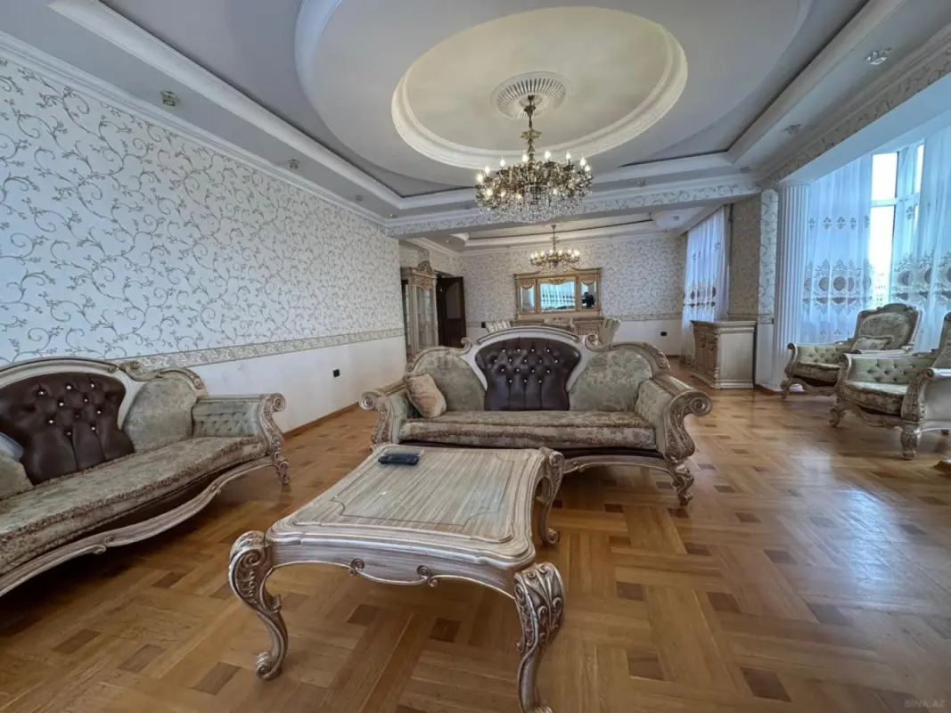 Kirayə verilir 3 otaqlı mənzil 130 m²