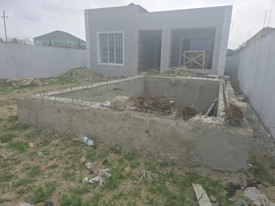 Satılır 4 otaqlı həyət evi 140 m²