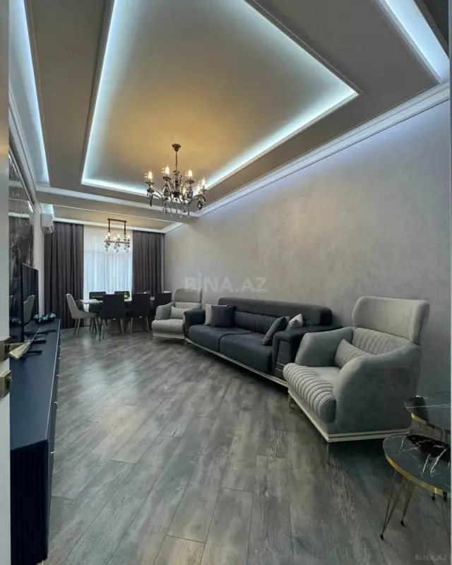 Kirayə verilir 4 otaqlı mənzil 150 m²