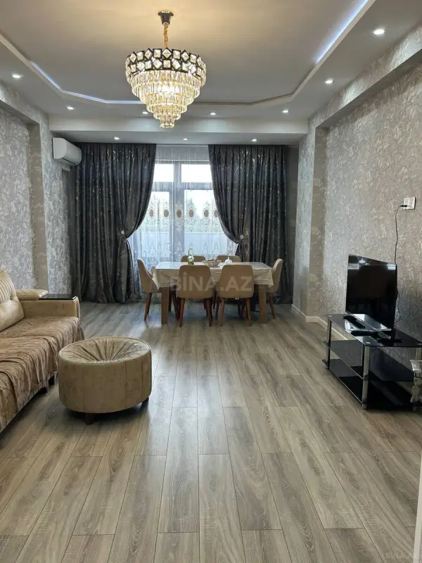 Kirayə verilir 2 otaqlı mənzil 97 m²