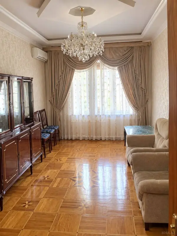 Kirayə verilir 3 otaqlı mənzil 110 m²