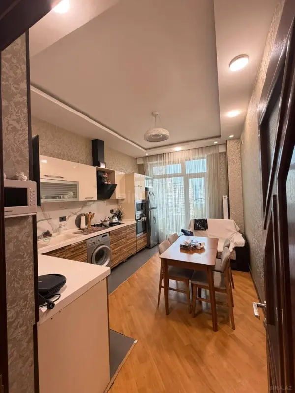 Kirayə verilir 3 otaqlı mənzil 113 m²