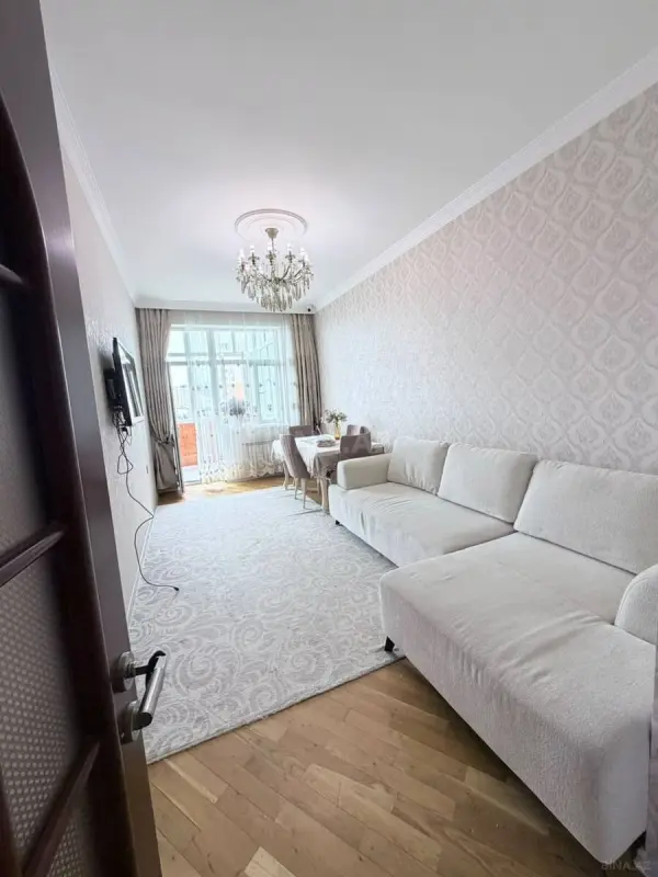 Satılır 2 otaqlı mənzil 75 m²