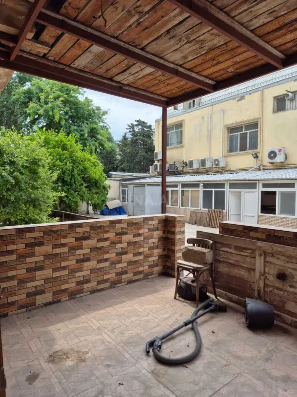 Satılır 4 otaqlı mənzil 100 m²