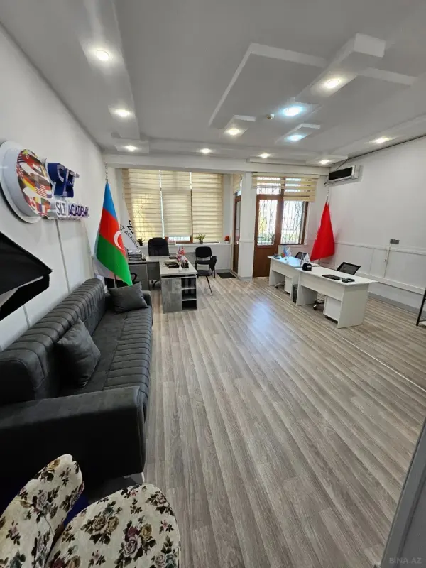 Kirayə verilir 2 otaqlı ofis 105 m²