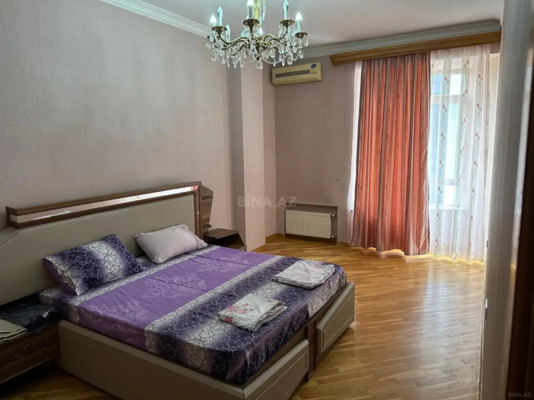 Kirayə verilir 3 otaqlı mənzil 115 m²
