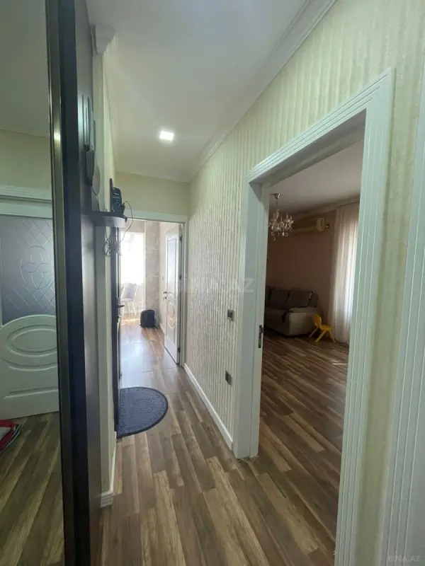Satılır 4 otaqlı mənzil 120 m²