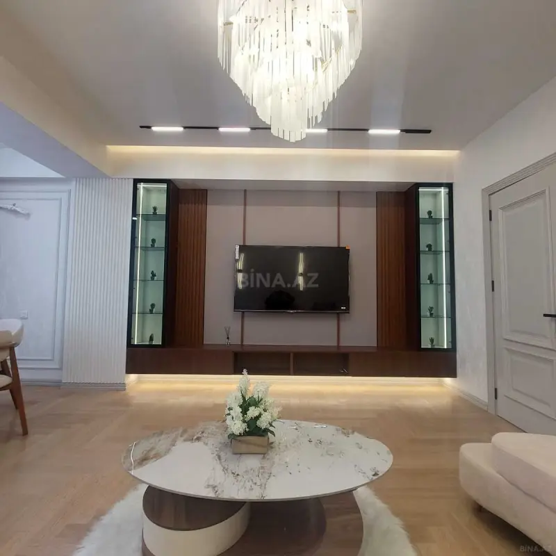 Satılır 3 otaqlı mənzil 110 m²