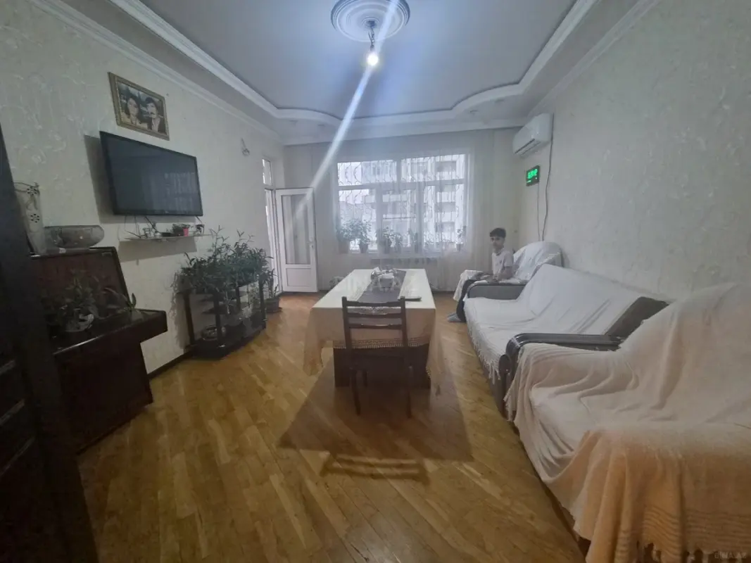 Satılır 3 otaqlı mənzil 105 m²